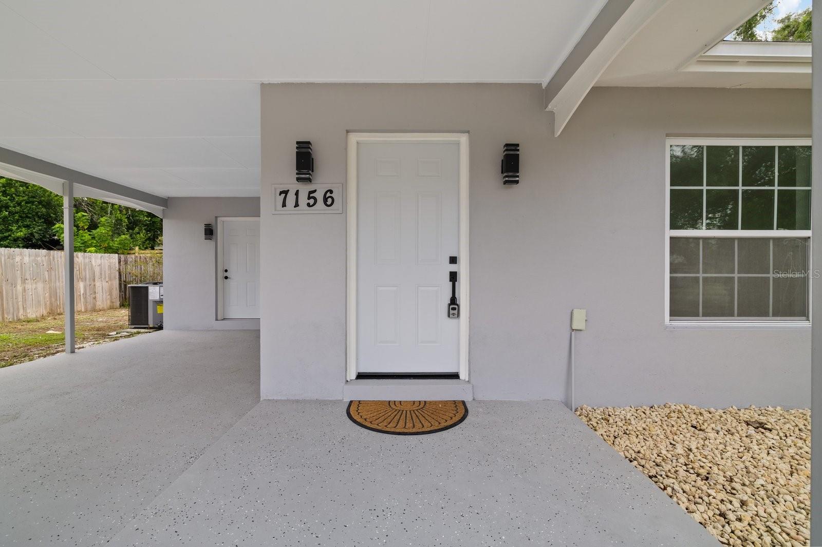 7156 Spring Hill Dr Property Photo 4