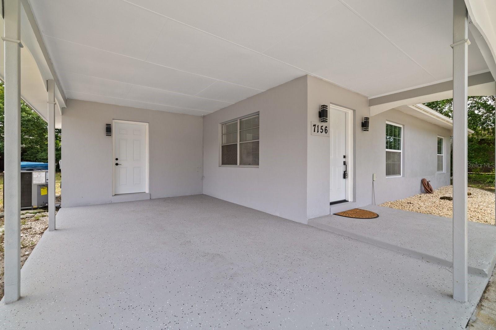 7156 Spring Hill Dr Property Photo 5