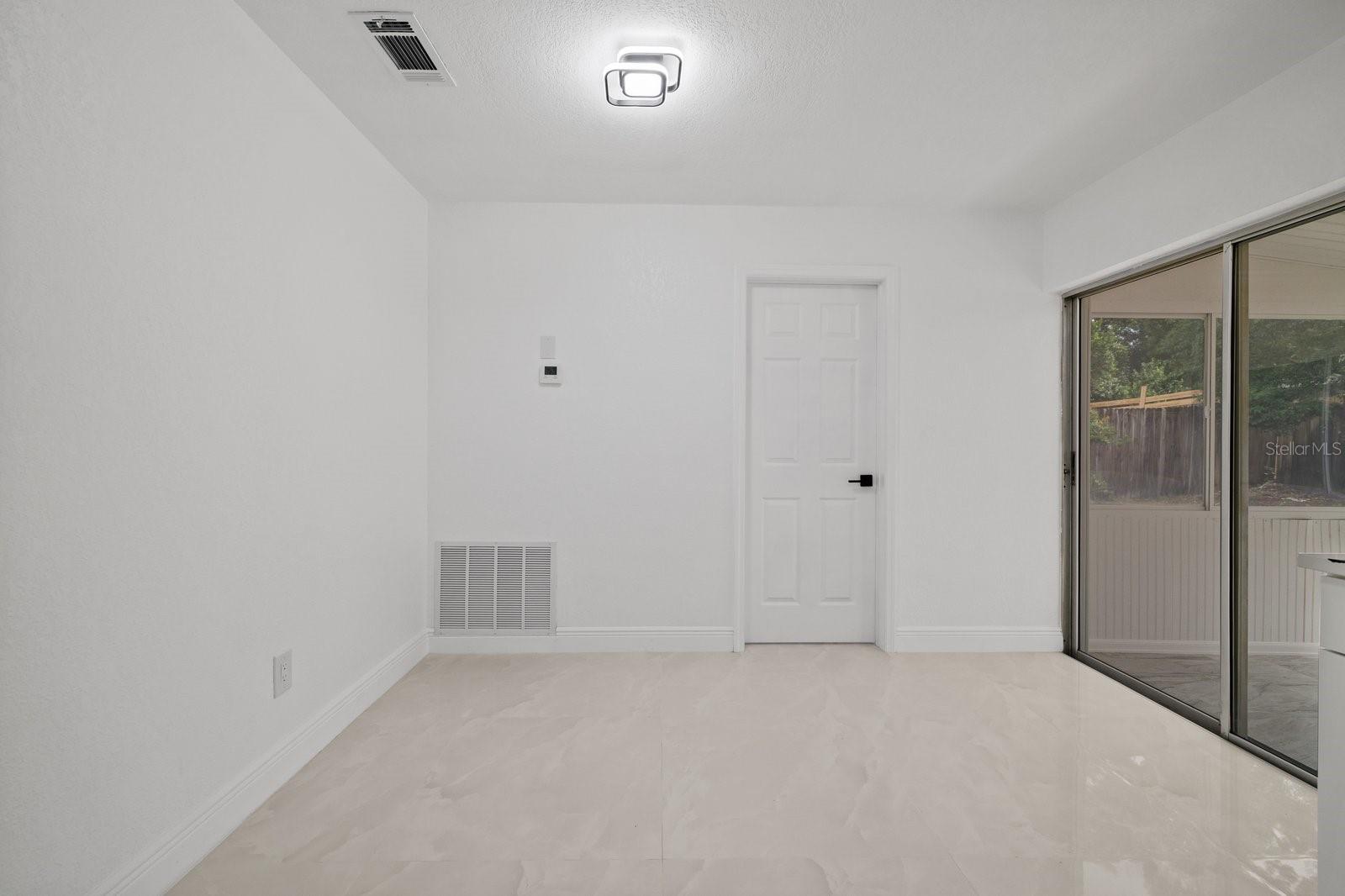 7156 Spring Hill Dr Property Photo 28