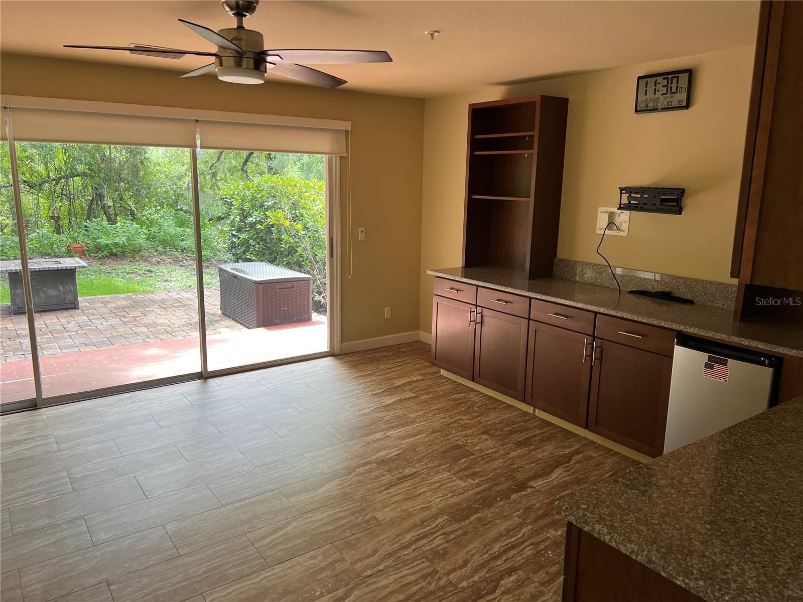 1383 Curlew Rd Property Photo 4