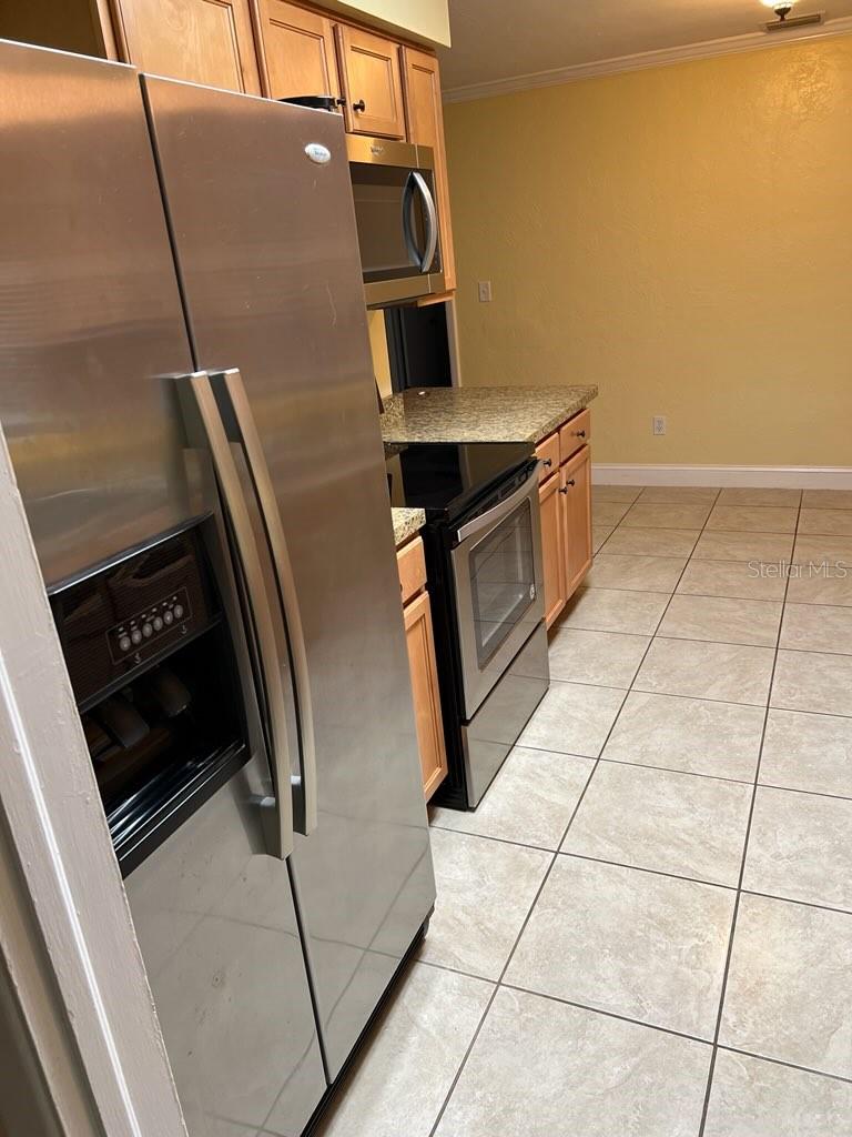 818 Scotland St Property Photo 10