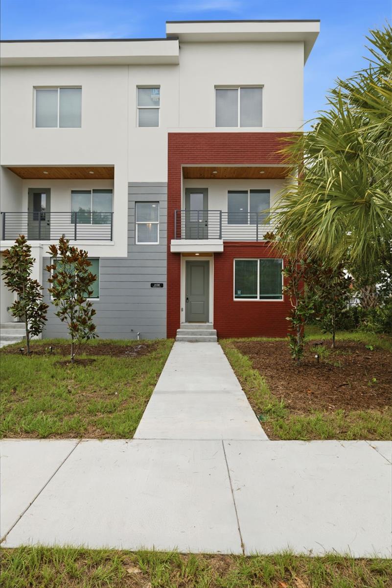 2138 W Nassau St #3 Property Photo 2