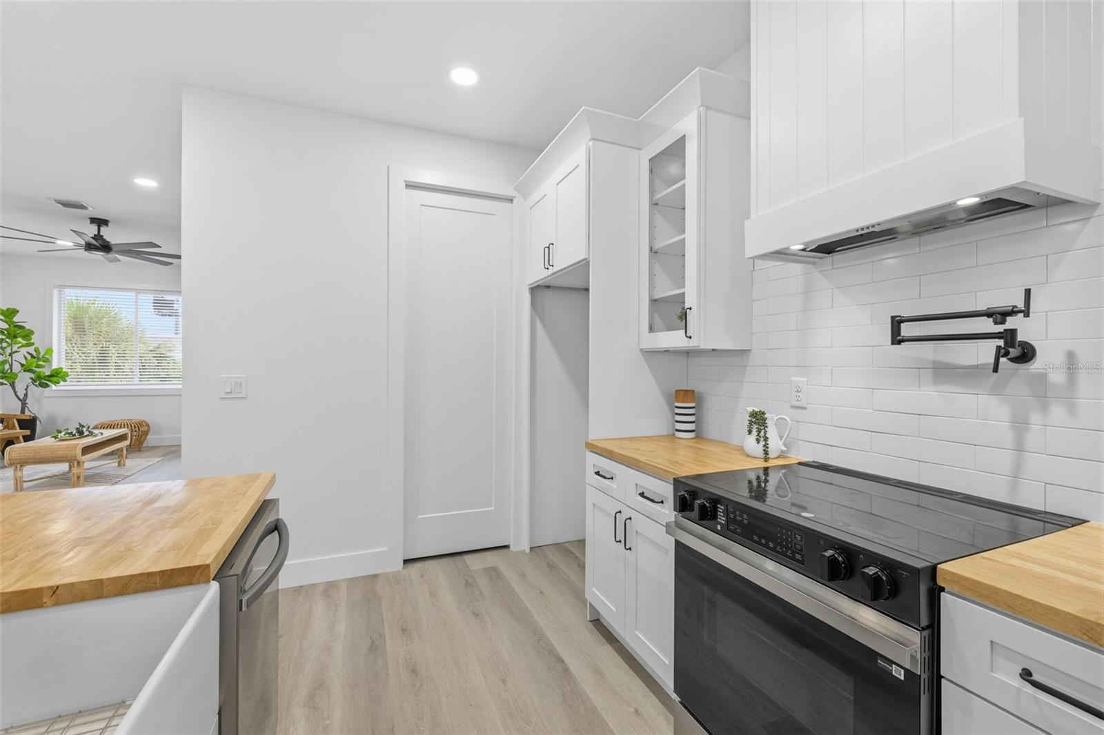 2138 W Nassau St #3 Property Photo 8