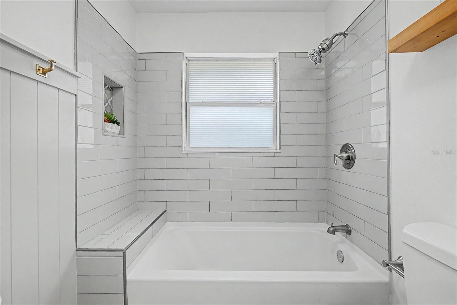 3913 N Lynn Ave Property Photo 10