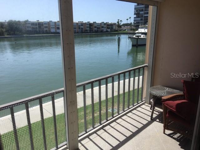 7625 Sun Island Dr S #202 Property Photo 8