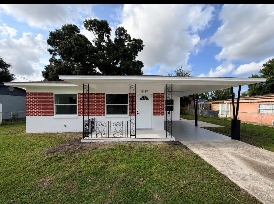 3117 W Leroy St Property Photo 4