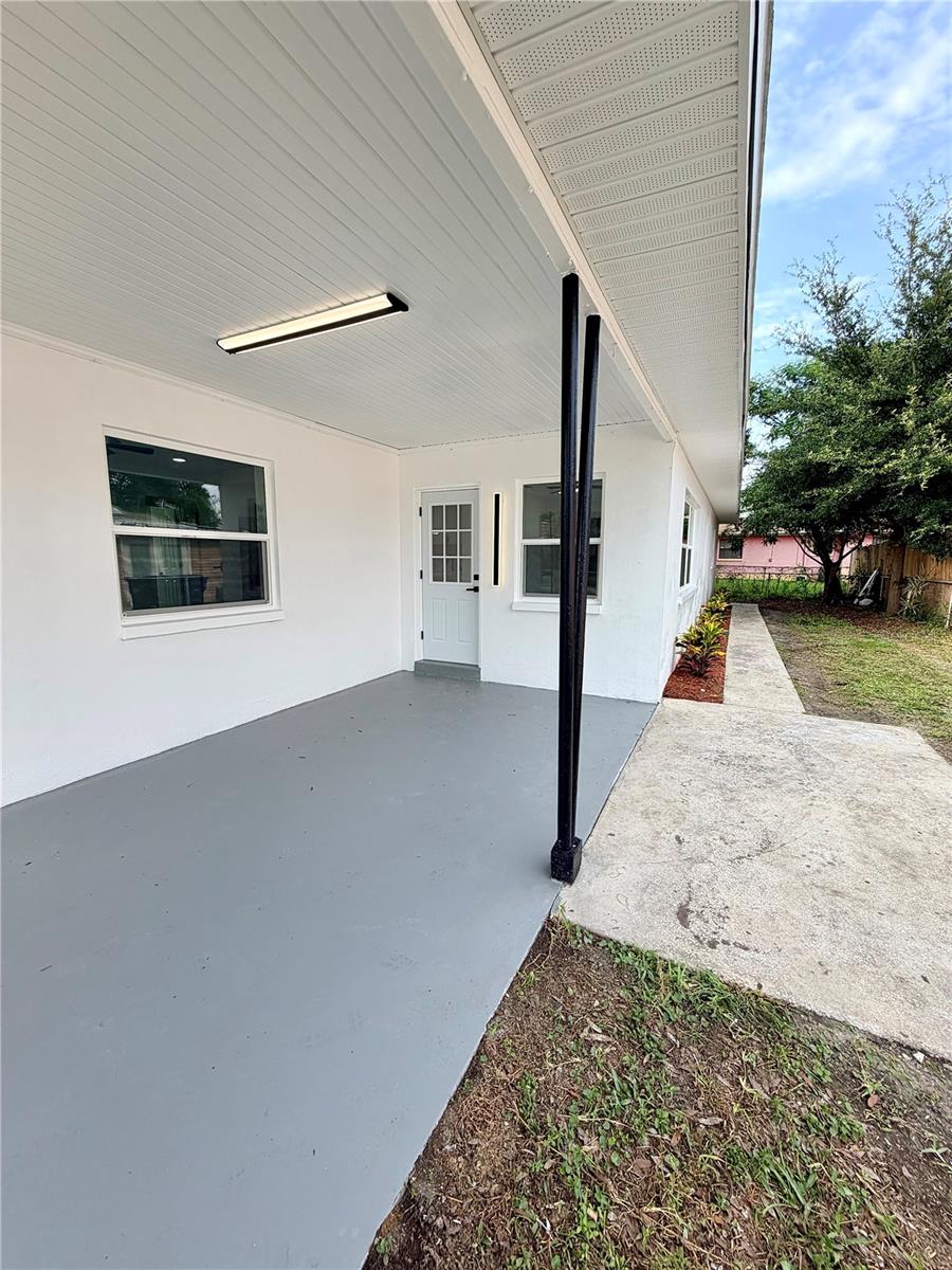 3117 W Leroy St Property Photo 8