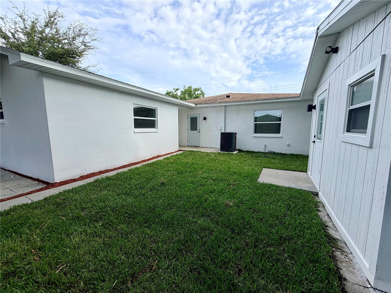 3117 W Leroy St Property Photo 12