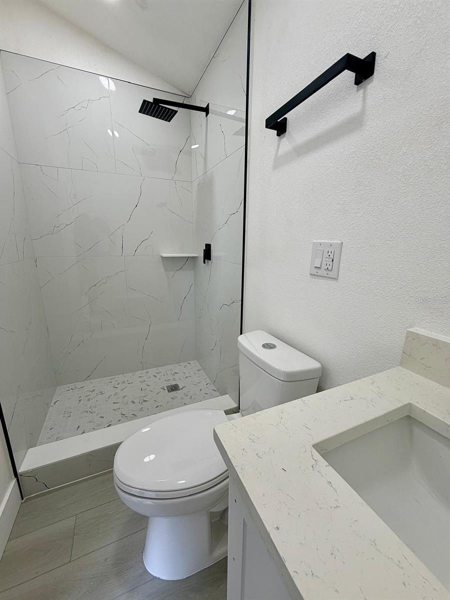 3117 W Leroy St Property Photo 52
