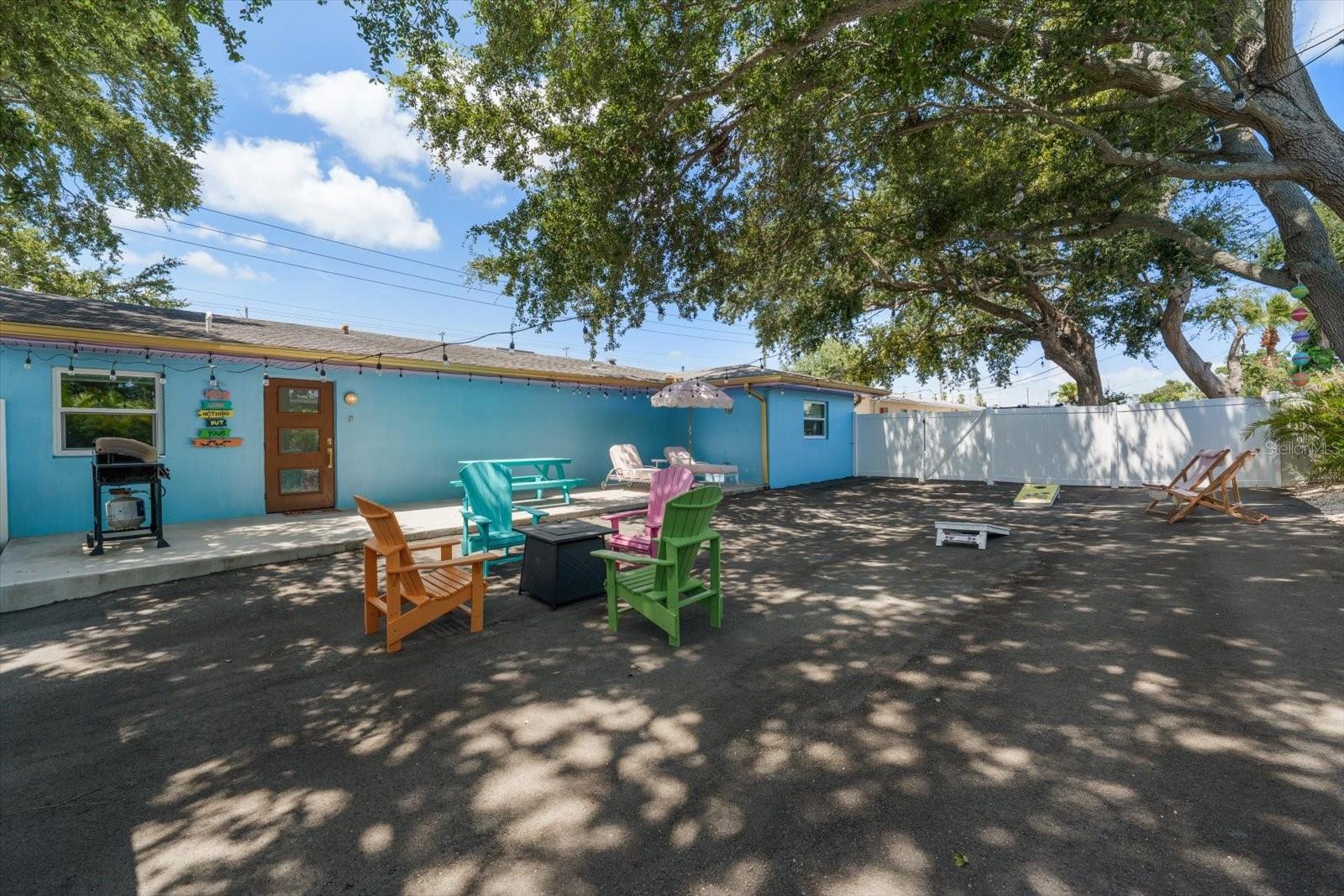 2050 W Bay Dr Property Photo 39