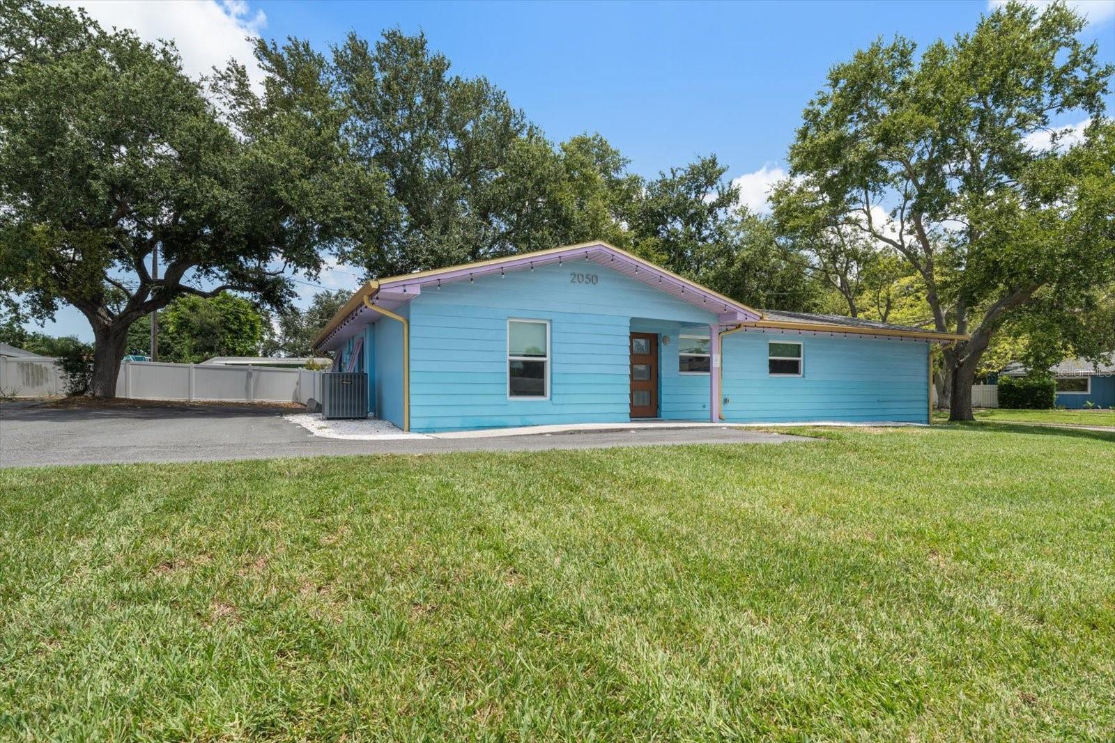 2050 W Bay Dr Property Photo 54