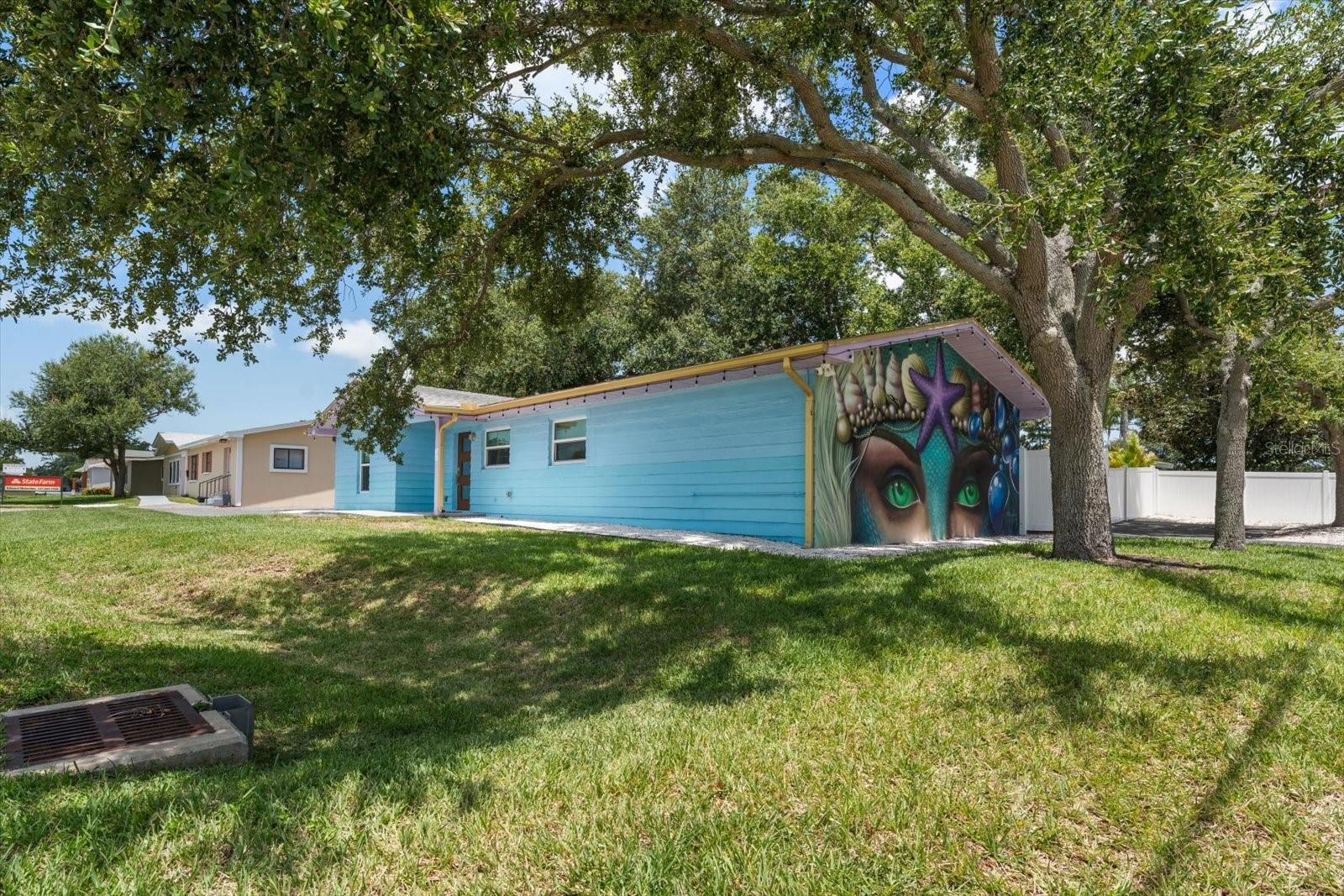 2050 W Bay Dr Property Photo 56