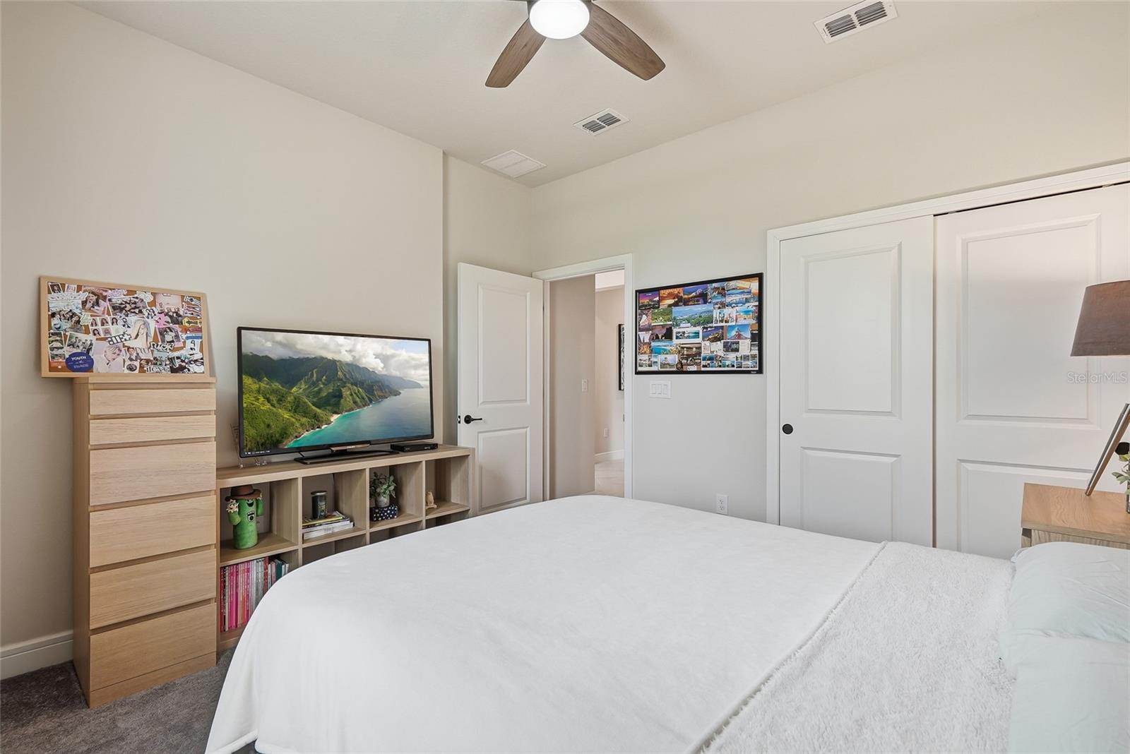 4678 Dover Bluff Ct Property Photo 34