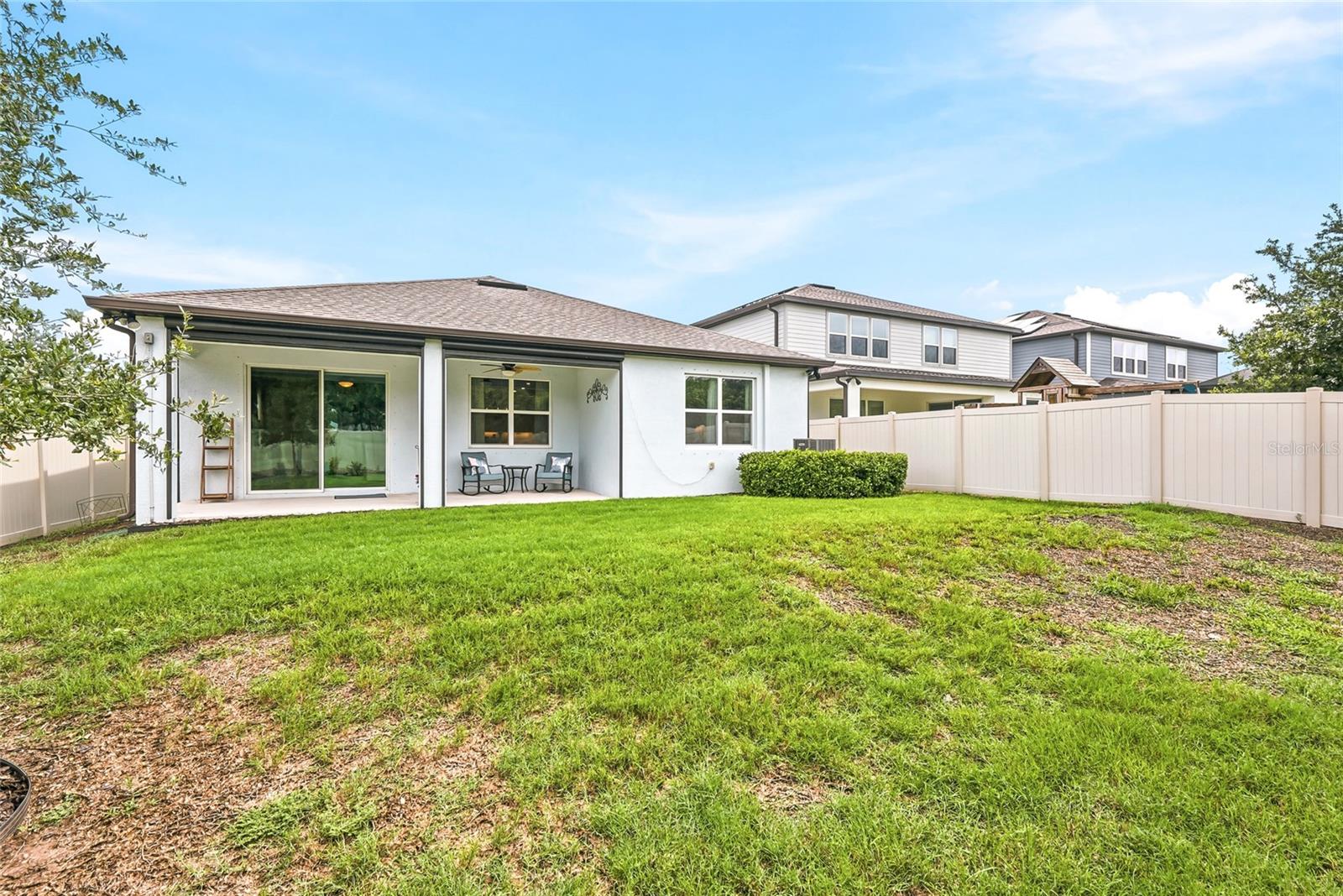 4678 Dover Bluff Ct Property Photo 45
