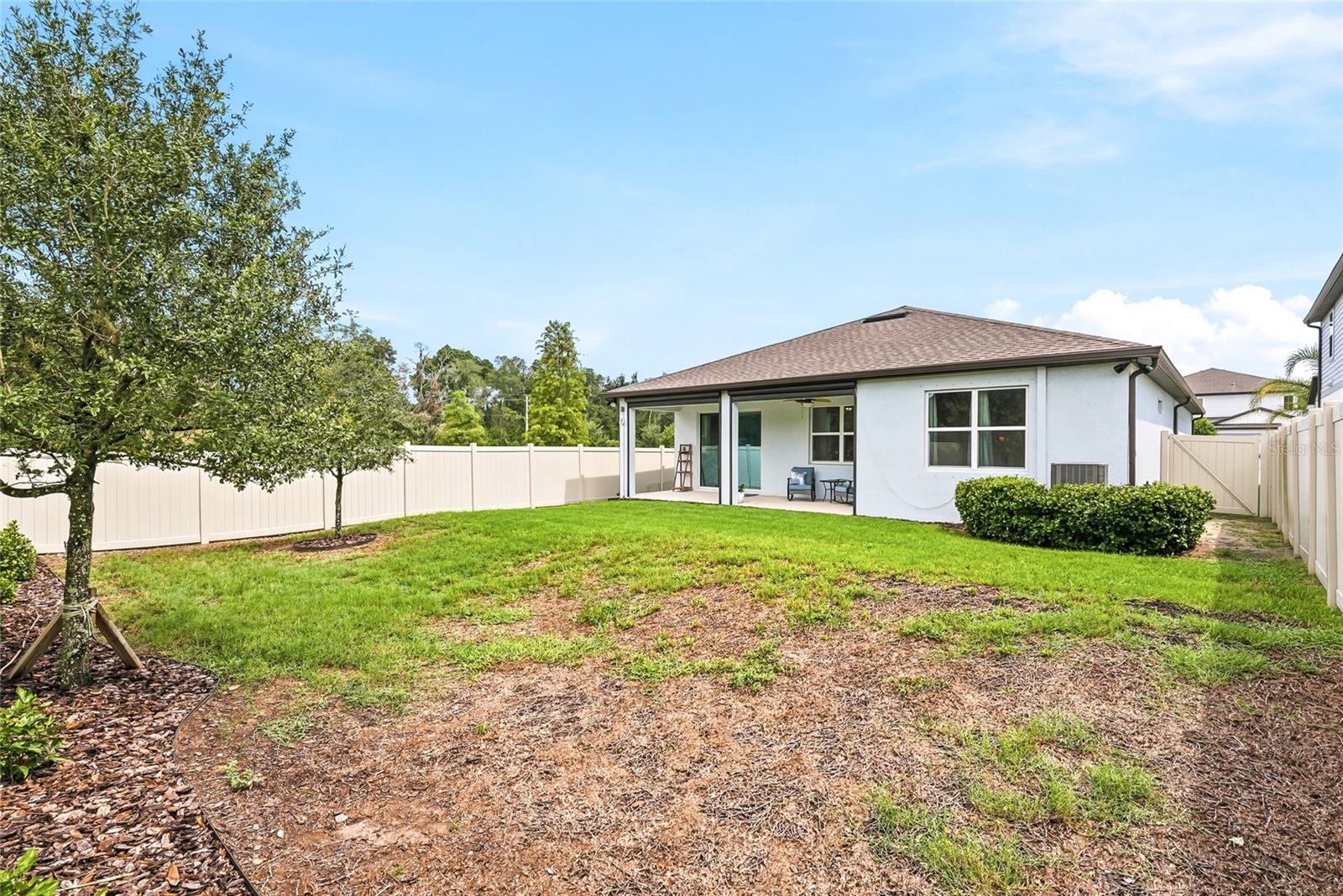 4678 Dover Bluff Ct Property Photo 46