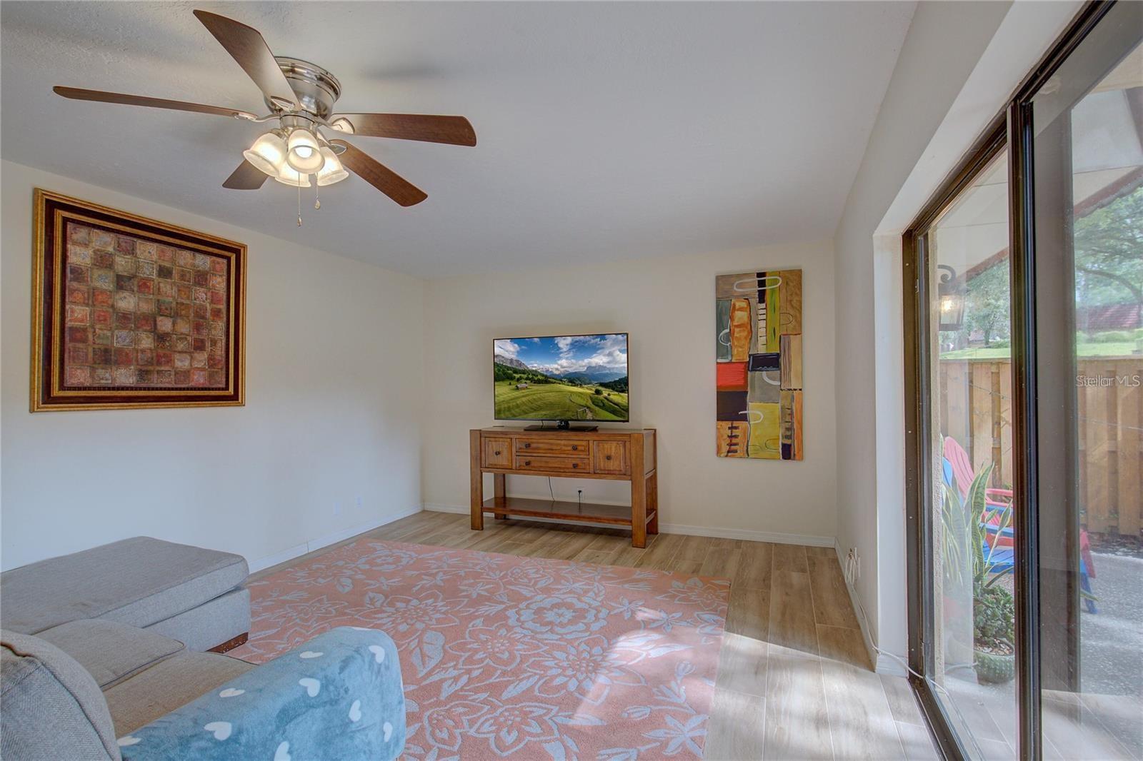 2612 2nd Ct Property Photo 9
