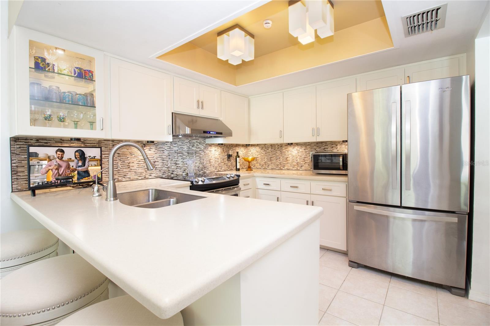 1613 St Catherine Dr E Property Photo 6
