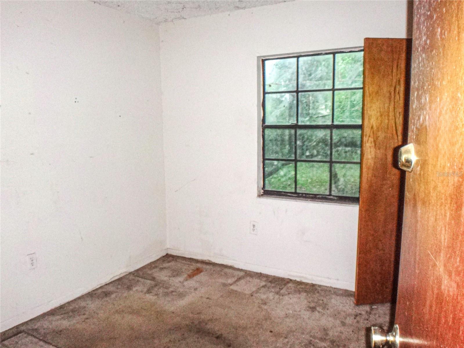 7556 23rd St Property Photo 15