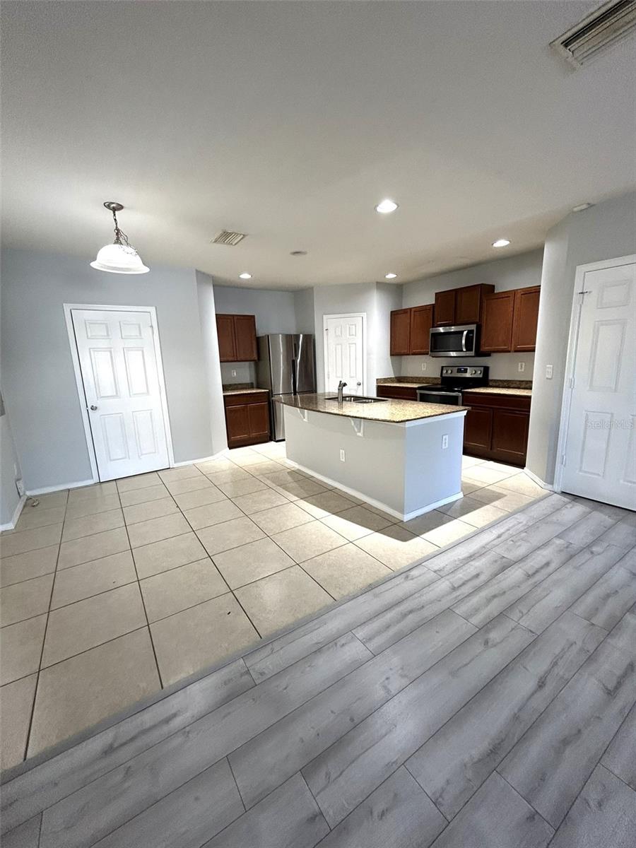 4714 Chatterton Way Property Photo 11