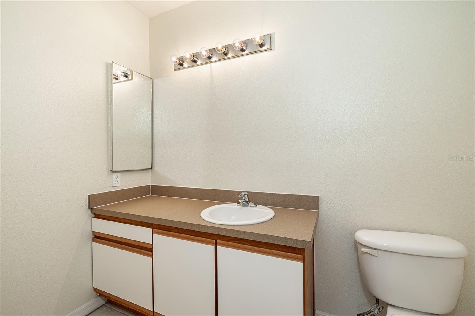 9506 Amberdale Ct #202 Property Photo 18
