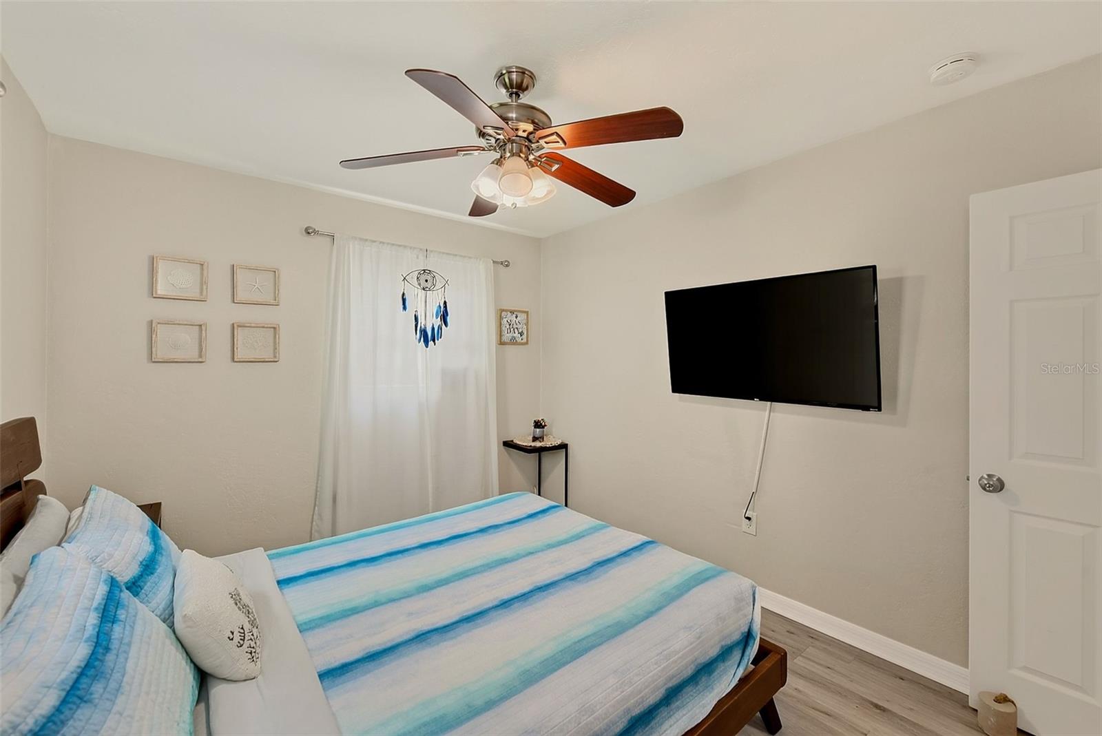 10664 Starkey Rd Property Photo 12