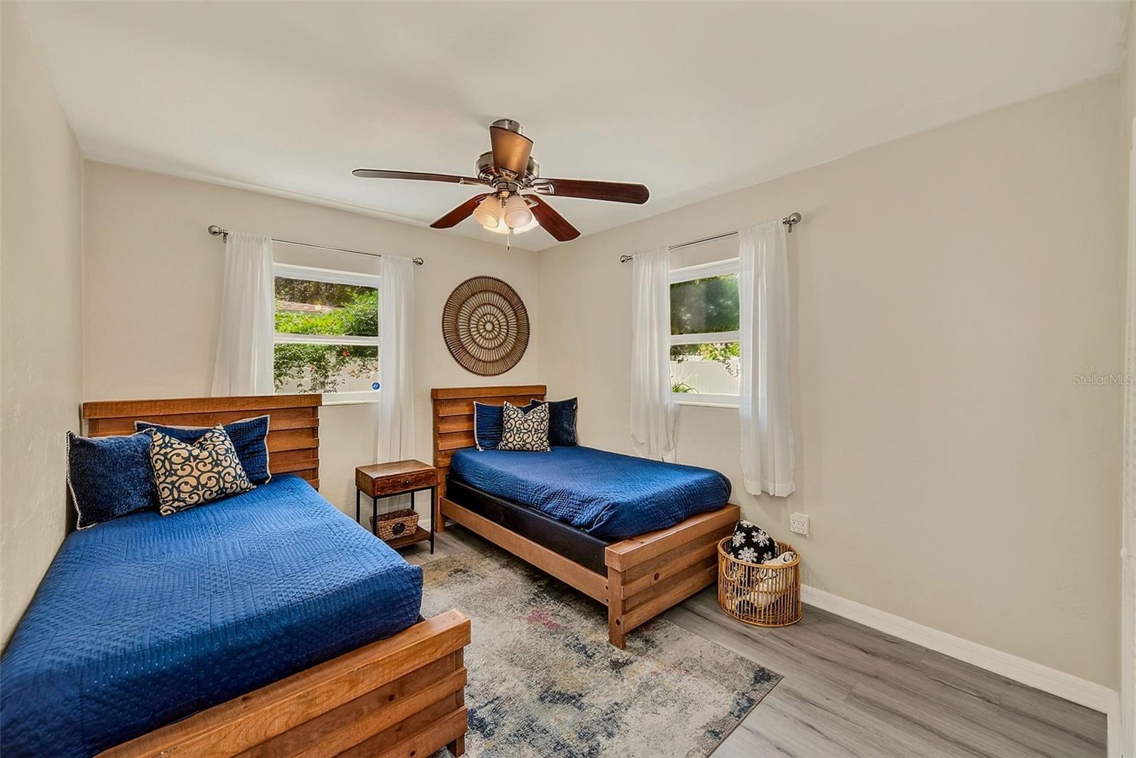 10664 Starkey Rd Property Photo 14