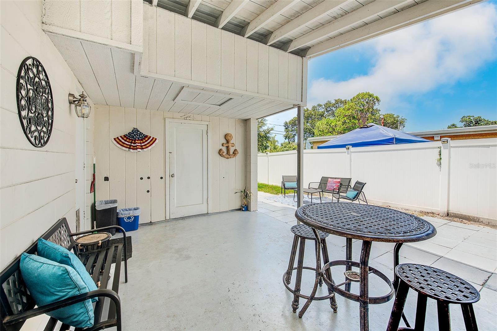 10664 Starkey Rd Property Photo 16