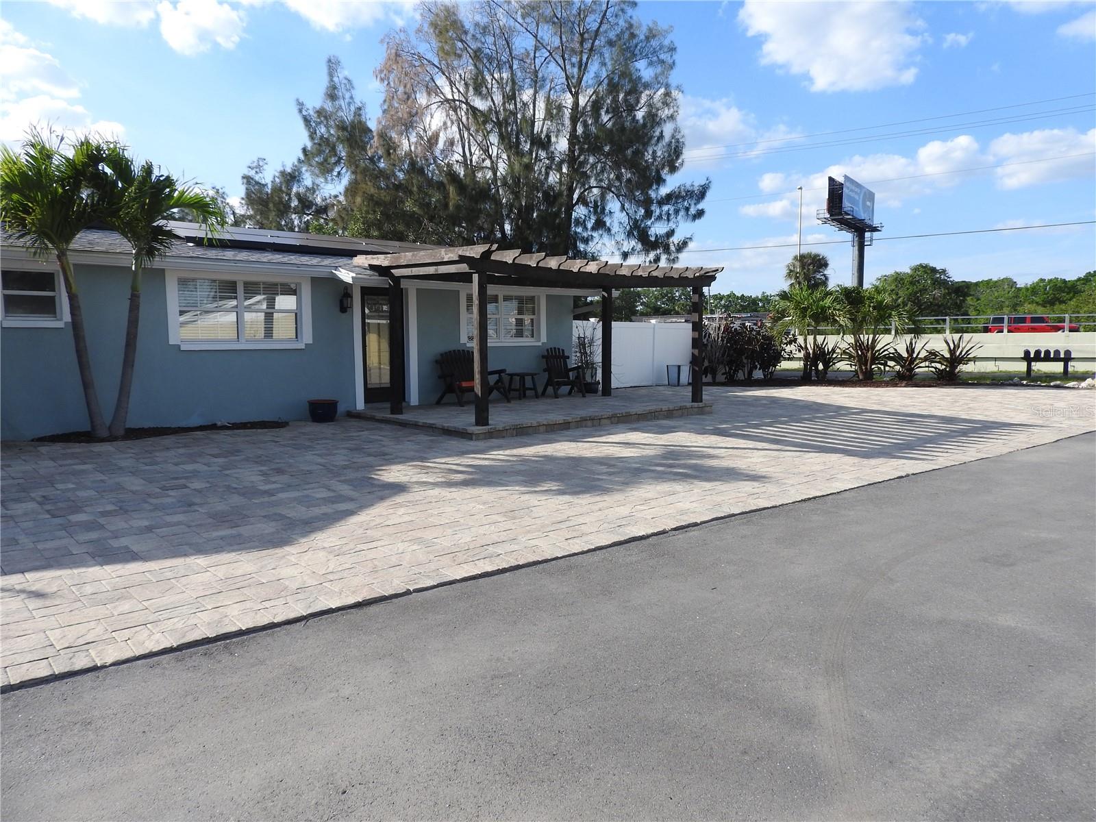 8822 ROCKY CREEK DR