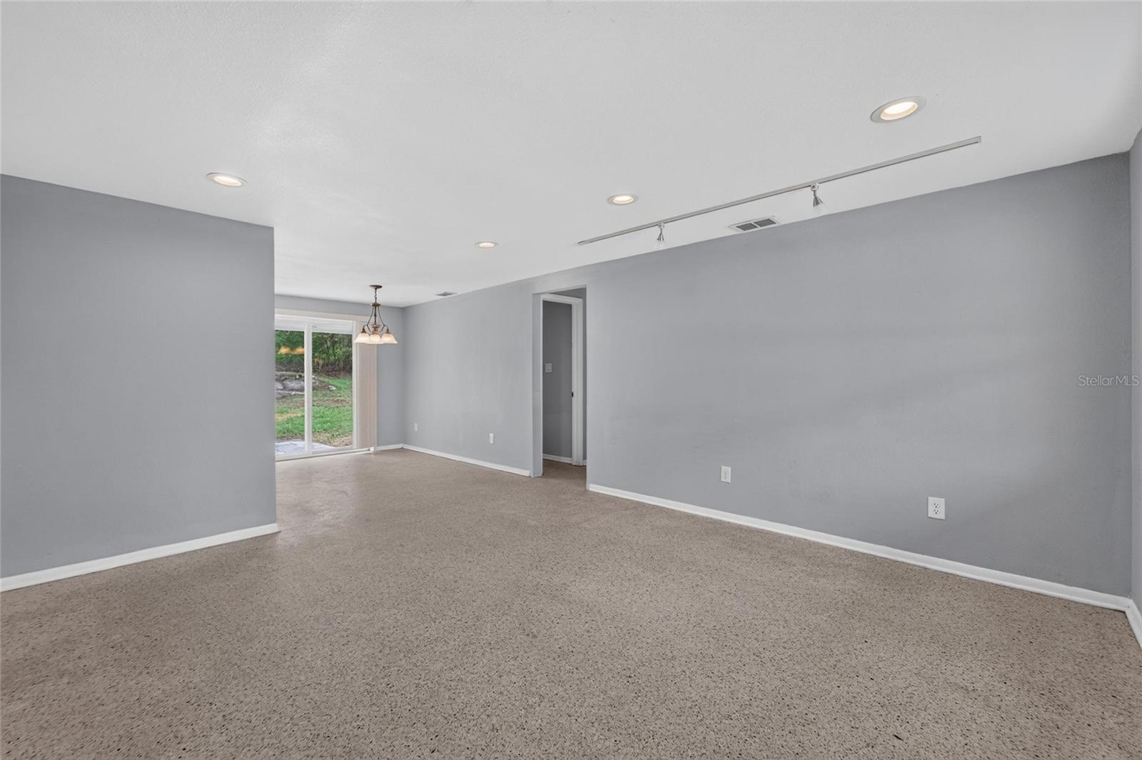 506 Shamrock Rd Property Photo 5
