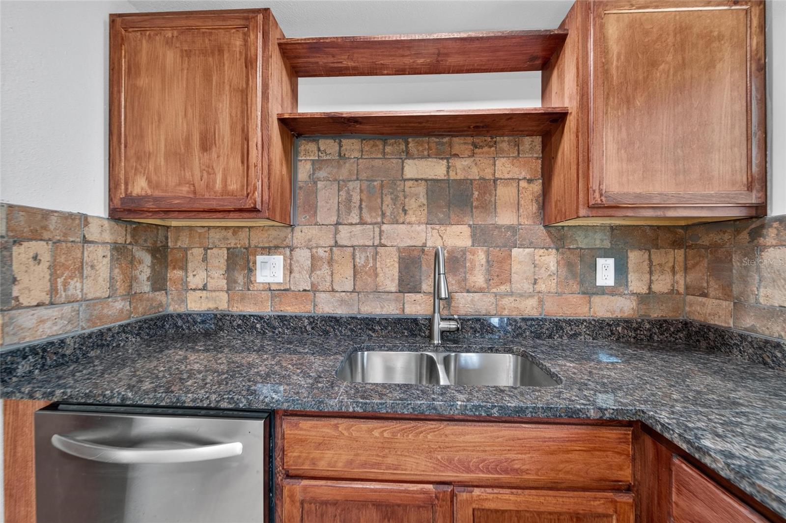 506 Shamrock Rd Property Photo 15