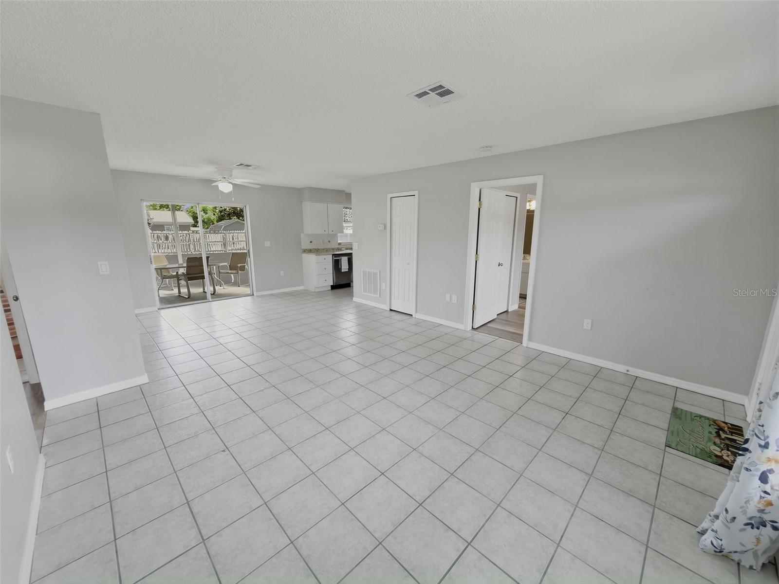2202 Godfrey Ave Property Photo 7