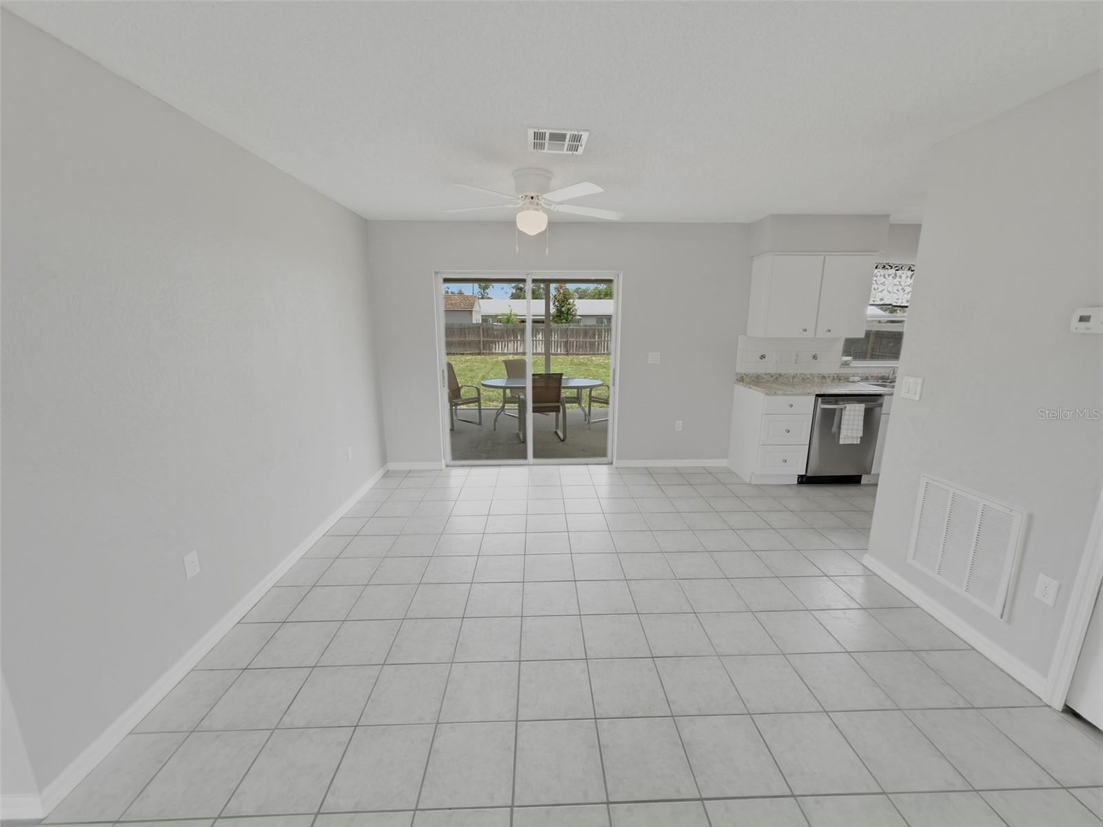 2202 Godfrey Ave Property Photo 8