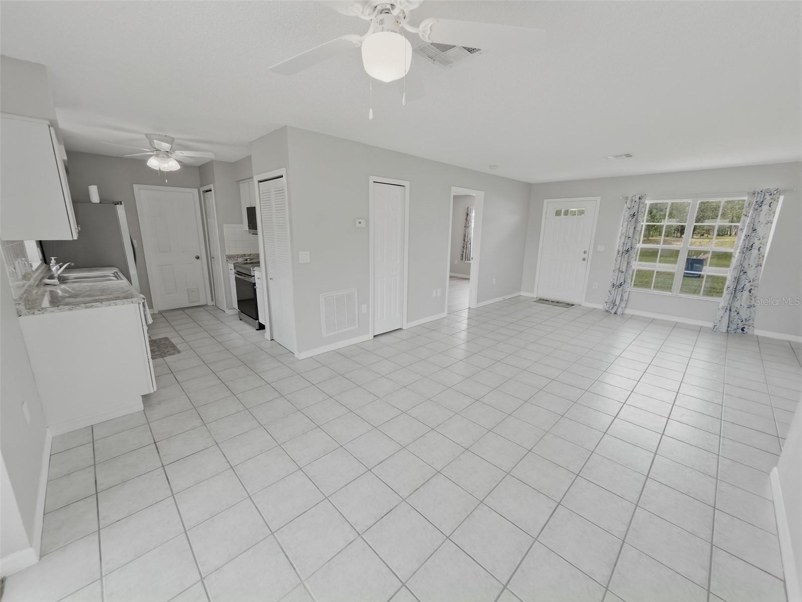 2202 Godfrey Ave Property Photo 9