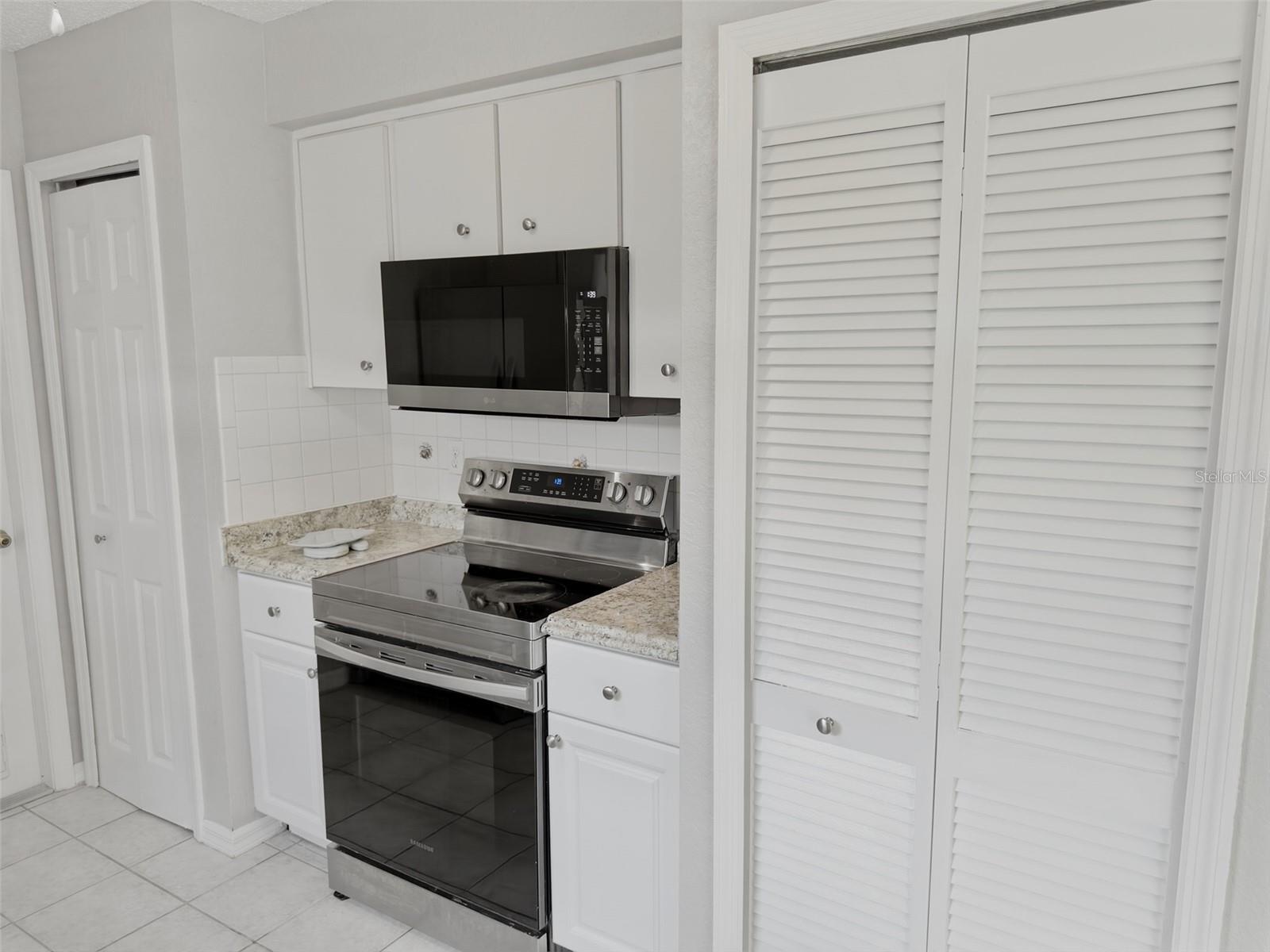 2202 Godfrey Ave Property Photo 13