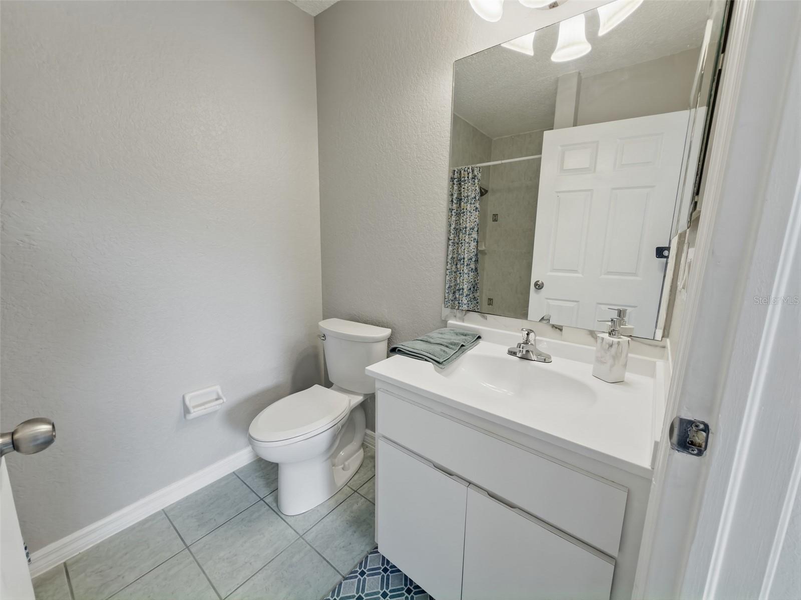 2202 Godfrey Ave Property Photo 19