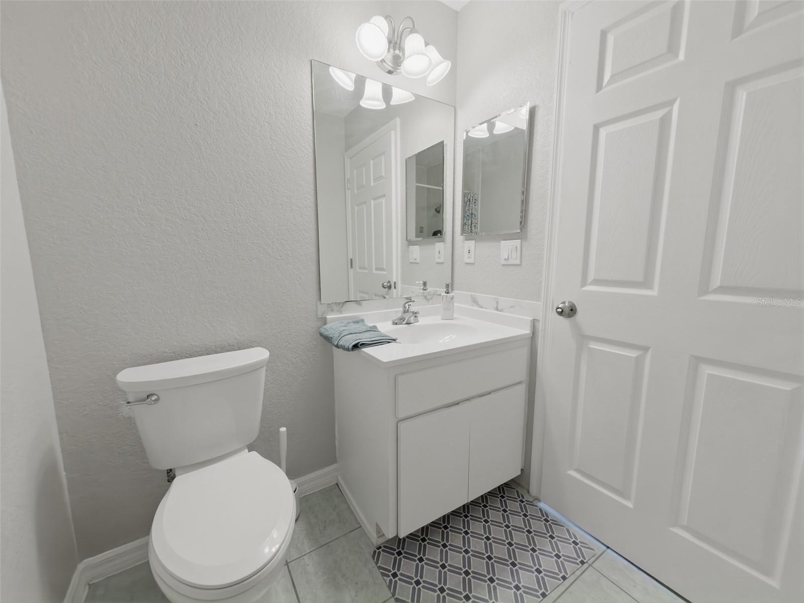 2202 Godfrey Ave Property Photo 21