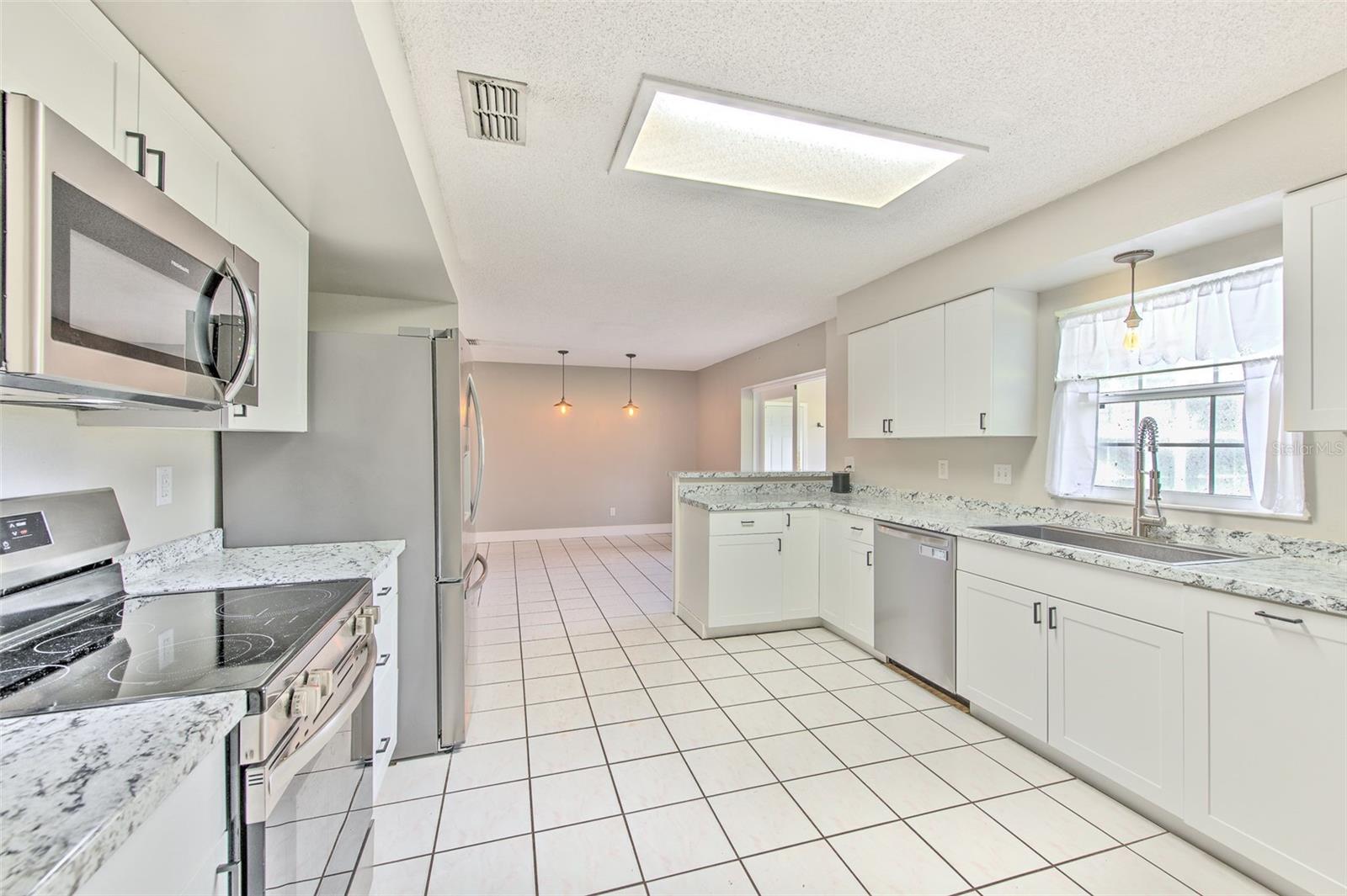 16520 Spring Valley Rd Property Photo 14