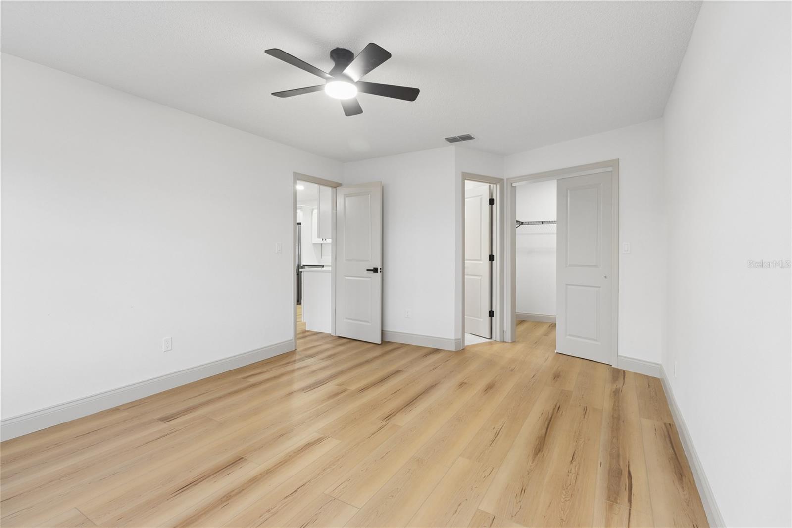 10341 Caspian St Property Photo 11