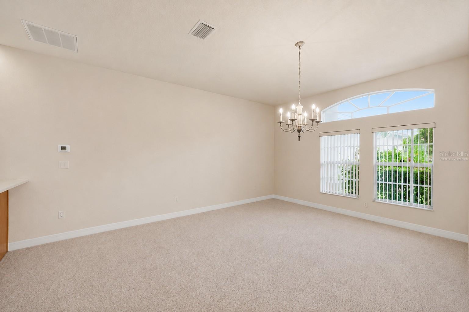 13750 Dowling Ln Property Photo 9