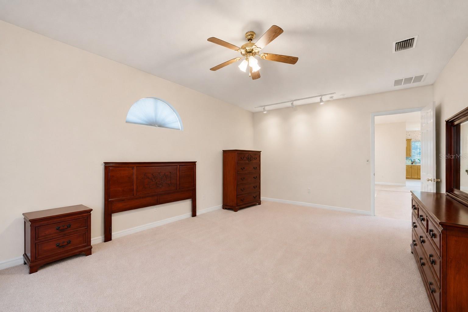13750 Dowling Ln Property Photo 16