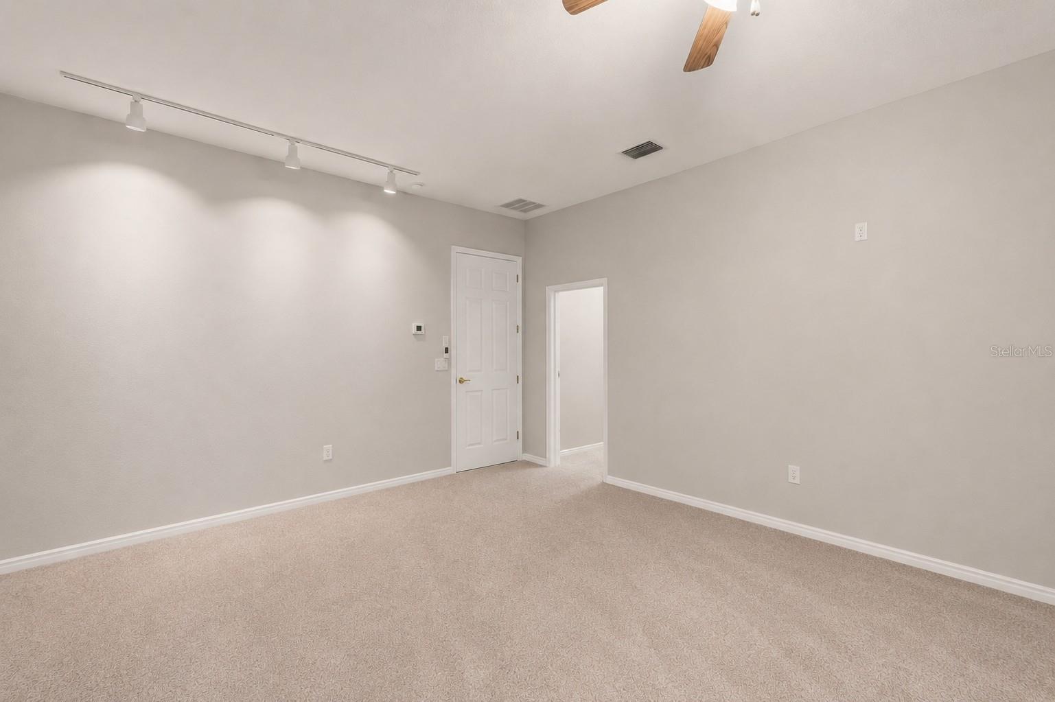 13750 Dowling Ln Property Photo 23
