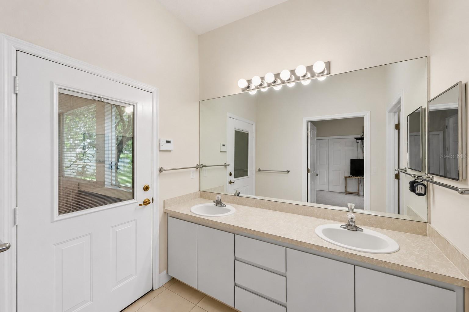 13750 Dowling Ln Property Photo 29