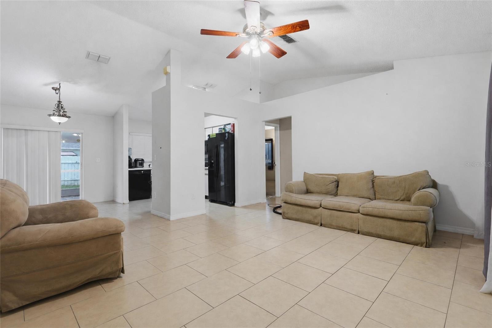 1210 Blufield Ave Property Photo 11