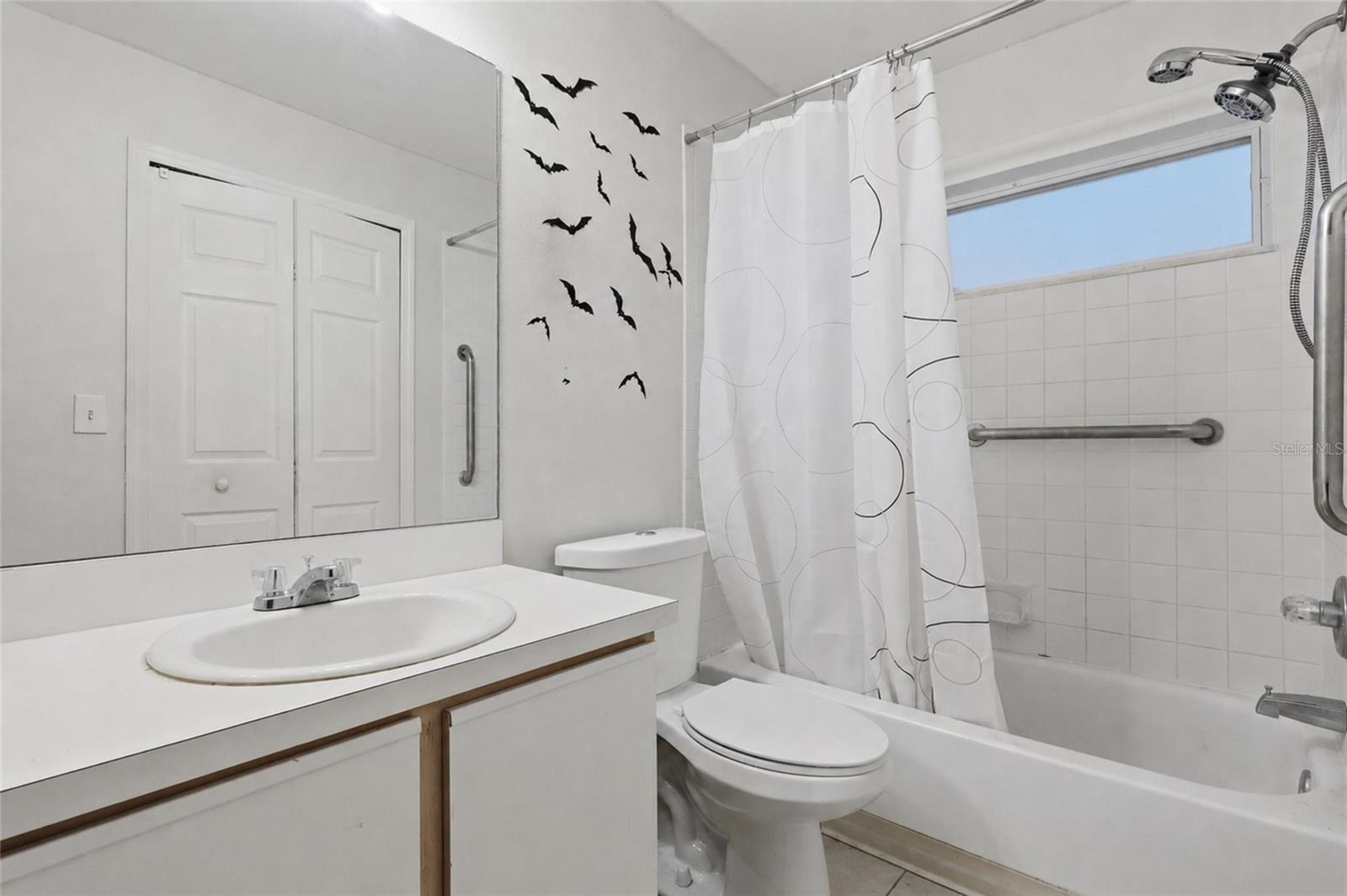 1210 Blufield Ave Property Photo 17