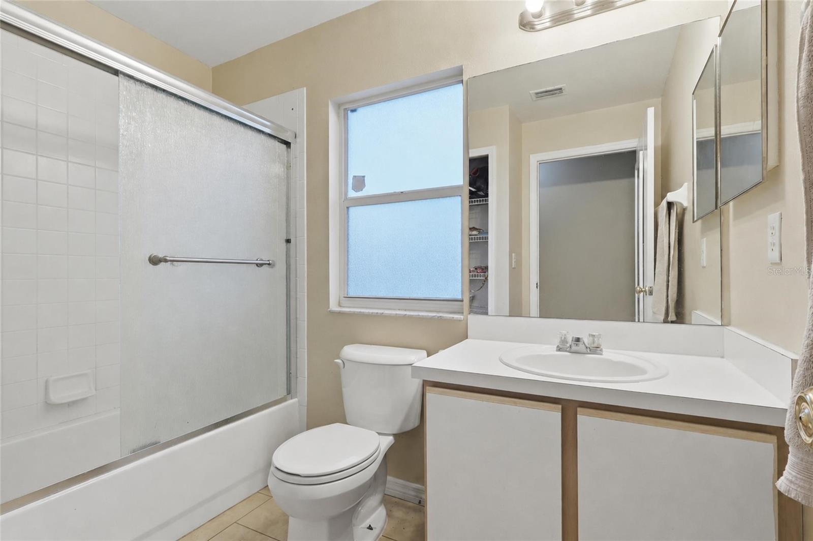 1210 Blufield Ave Property Photo 18