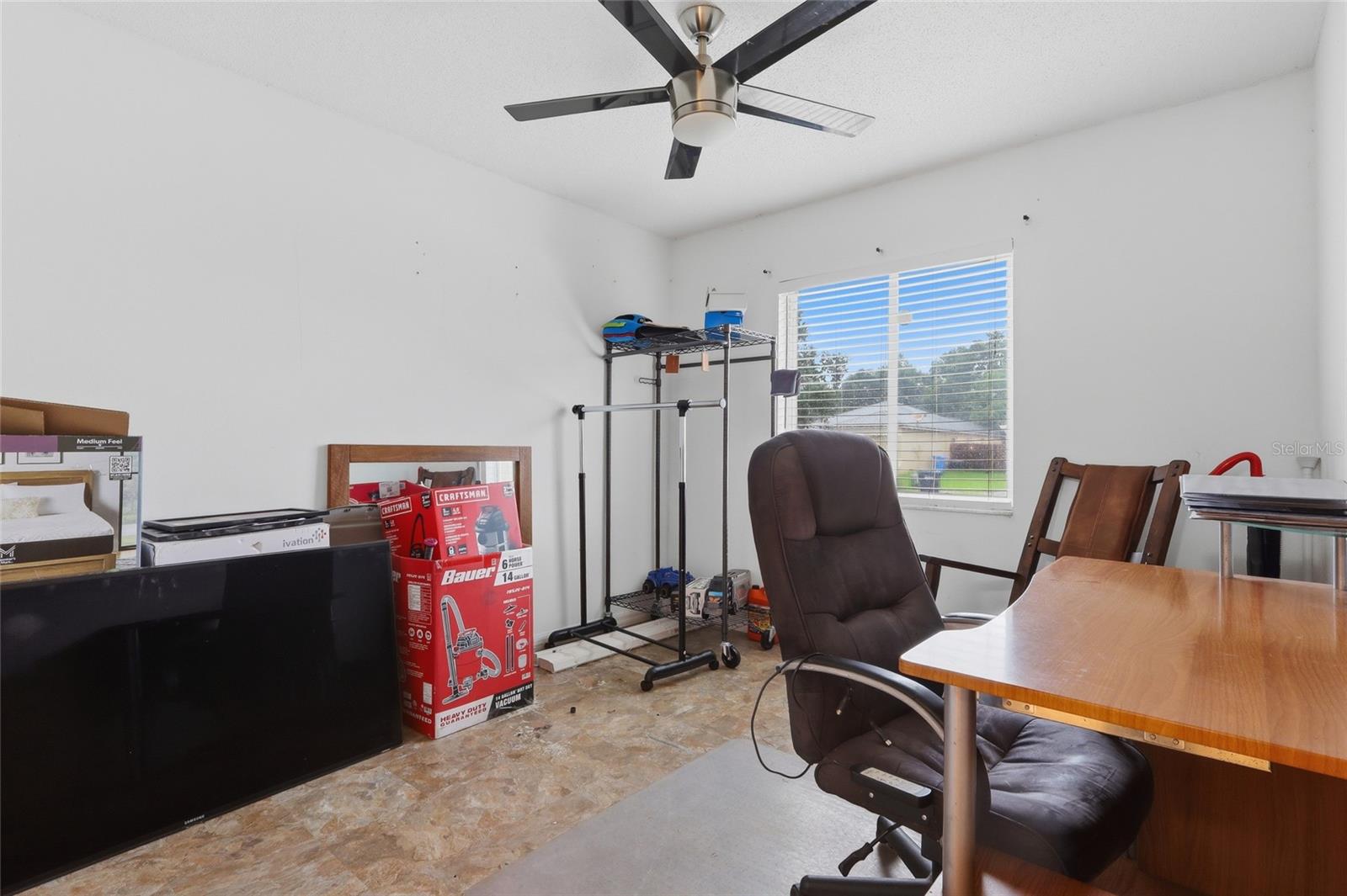 1210 Blufield Ave Property Photo 19