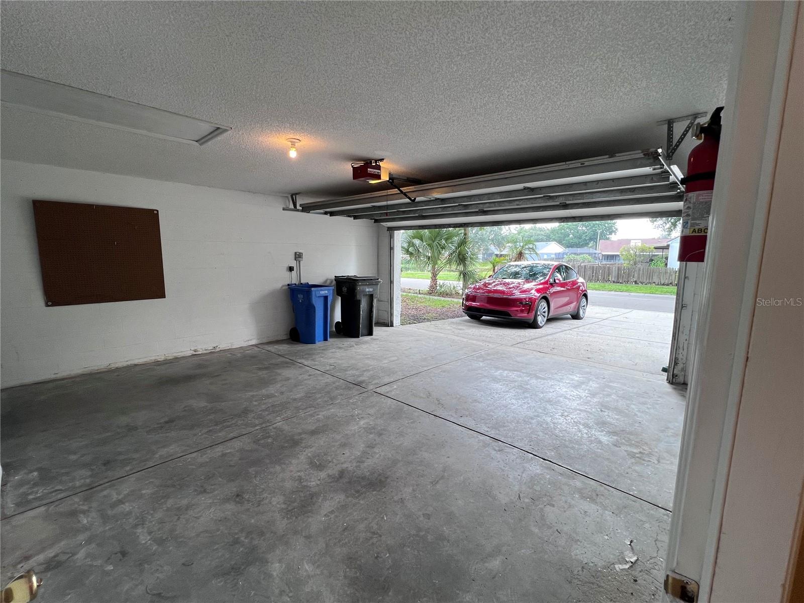 9673 Fox Hearst Rd Property Photo 1