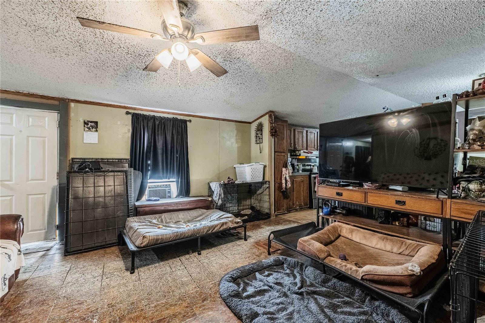 1218 Cameron Rd Property Photo 4