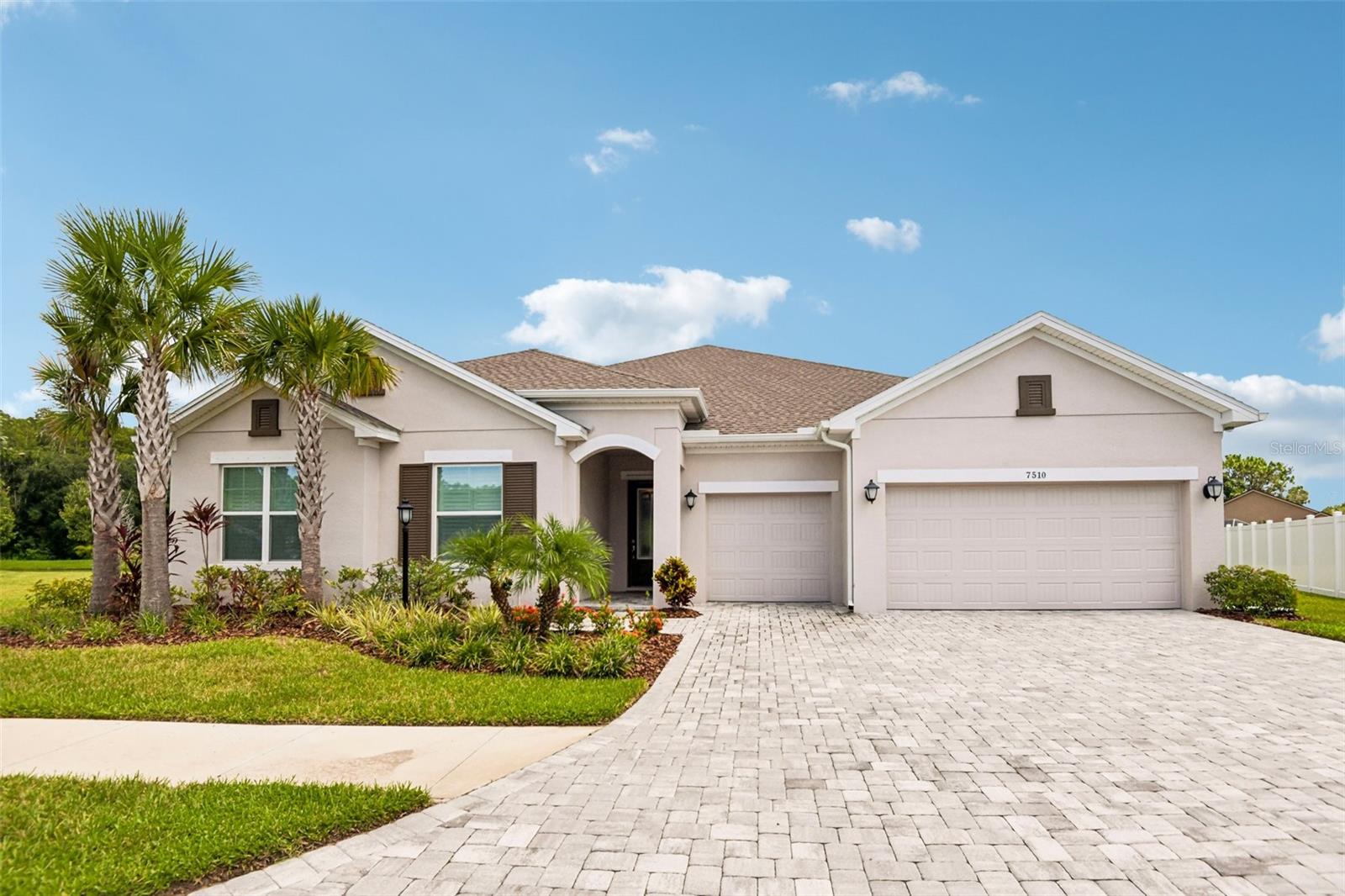 7510 Ashbrooke Pine Loop Property Photo 1