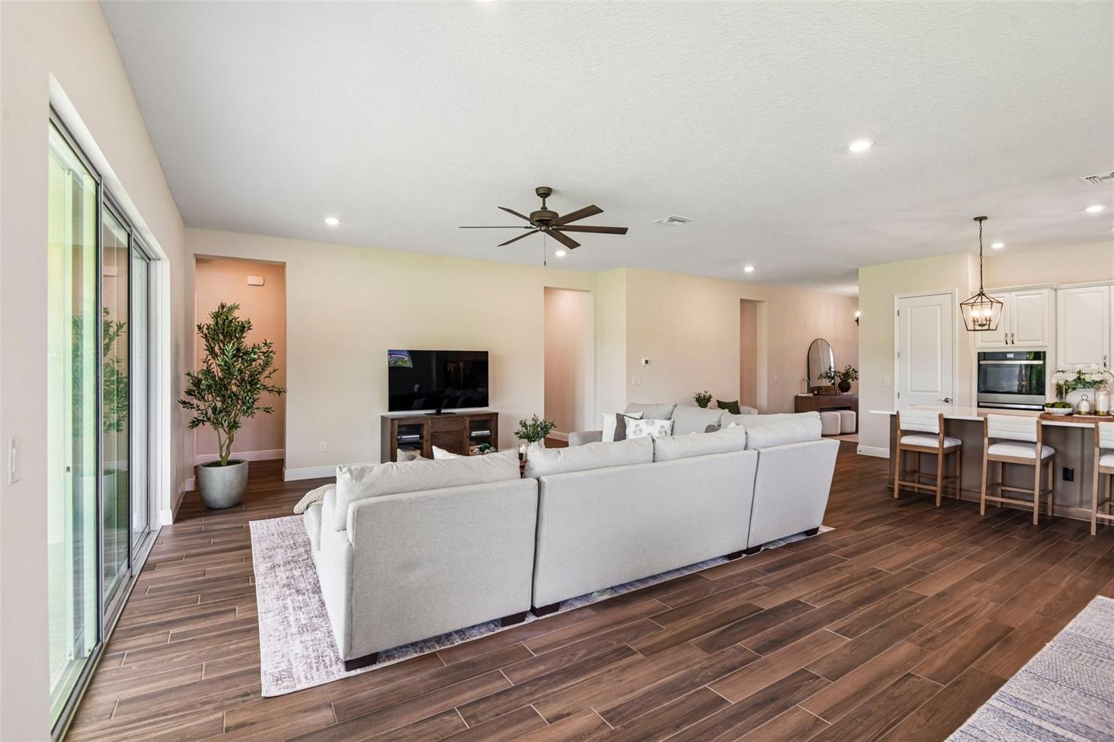 7510 Ashbrooke Pine Loop Property Photo 6